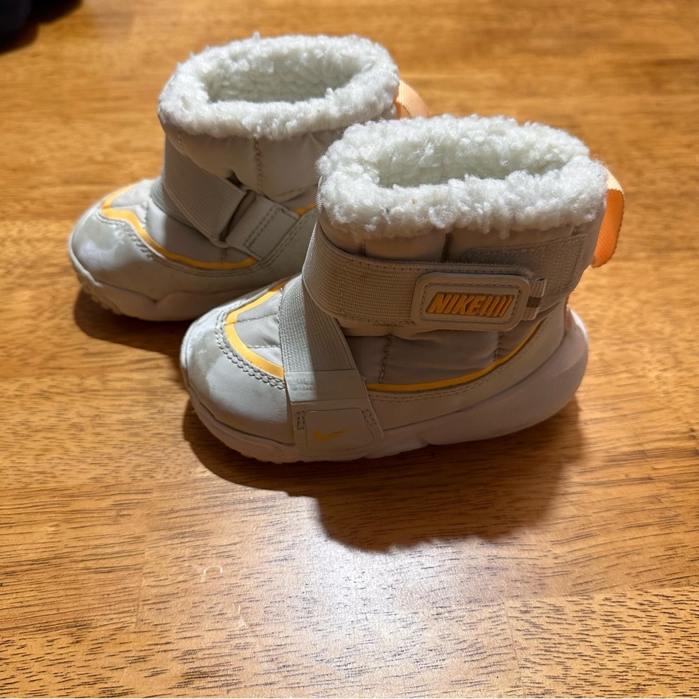 Nike Kids White and Yellow Boots